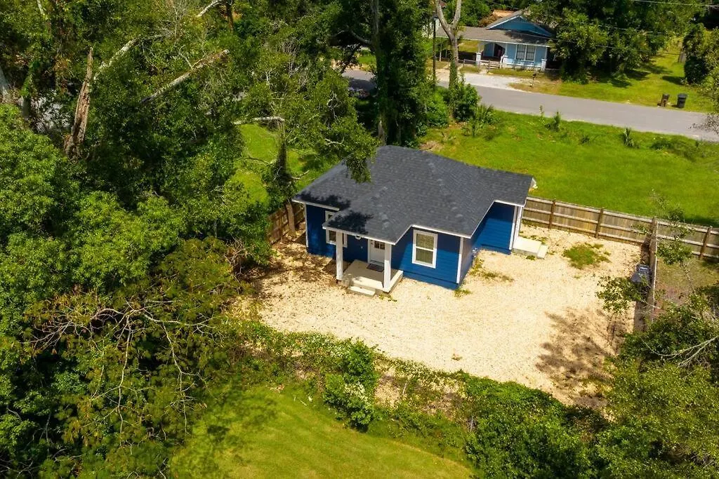 Holiday home Charming 1 Bedroom Cottage Close To Dtown Nas Bchs Pensacola