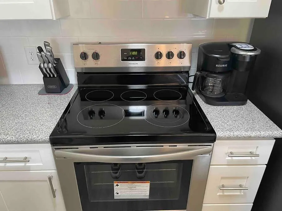 Charming 1 Bedroom Cottage Close To Dtown Nas Bchs Pensacola