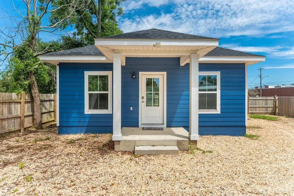 Charming 1 Bedroom Cottage Close To Dtown Nas Bchs Pensacola
